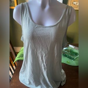 Jennifer Lopez tank top